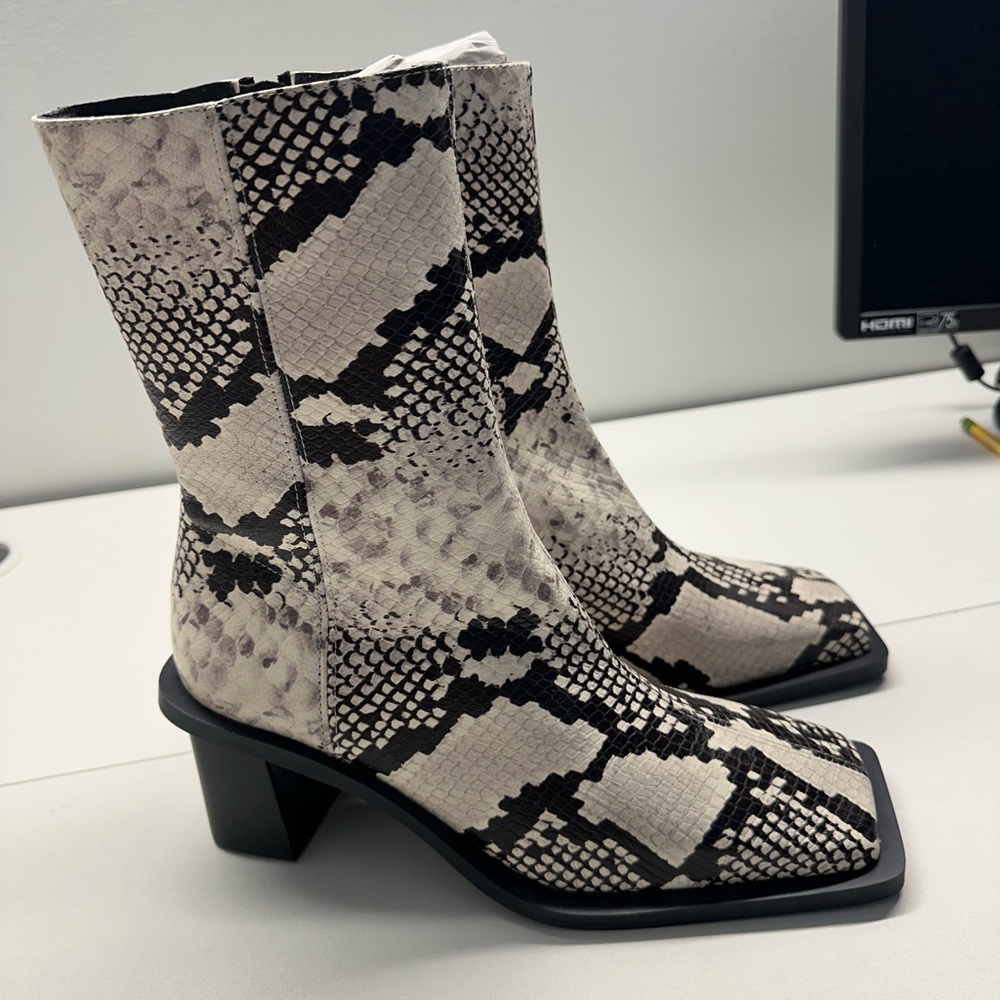 Zara Boots size 7 NWT